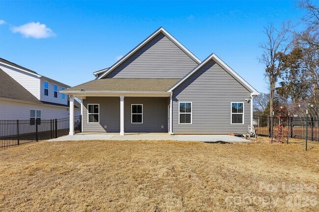 Building Photo - 6425 Cumberland Dr