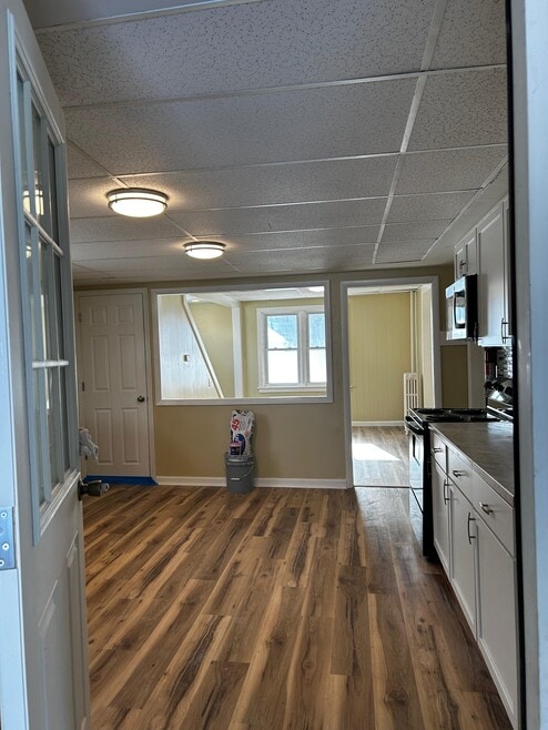 Building Photo - 158 Fallbrook St