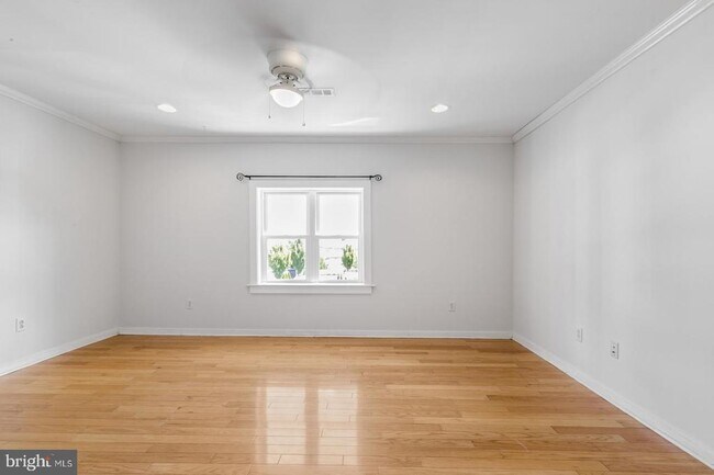 Building Photo - 2024 Ridge Ave