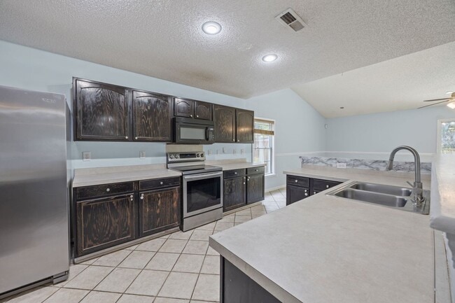 Building Photo - Charming Ranch-Style Home in Wescott Plantation | 4 BD | 2 BA | 1,831 SqFt