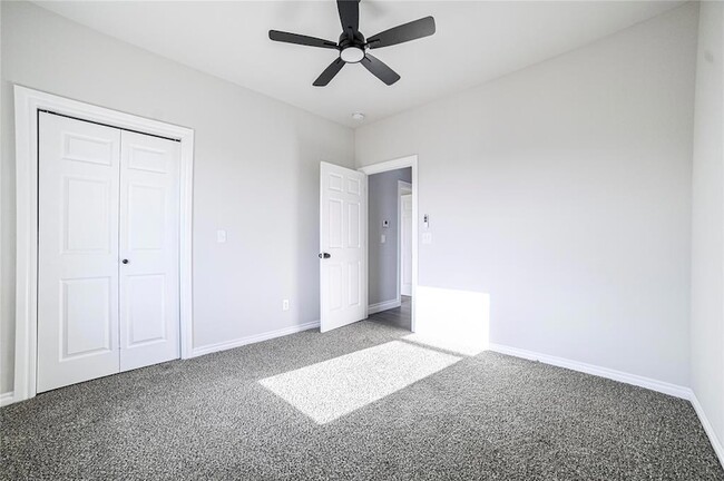 Building Photo - 4715 White Tail Ct