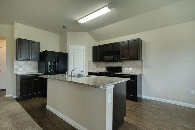 Building Photo - 232 Voss
