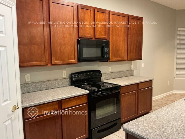 Building Photo - 3826 Westridge Dr