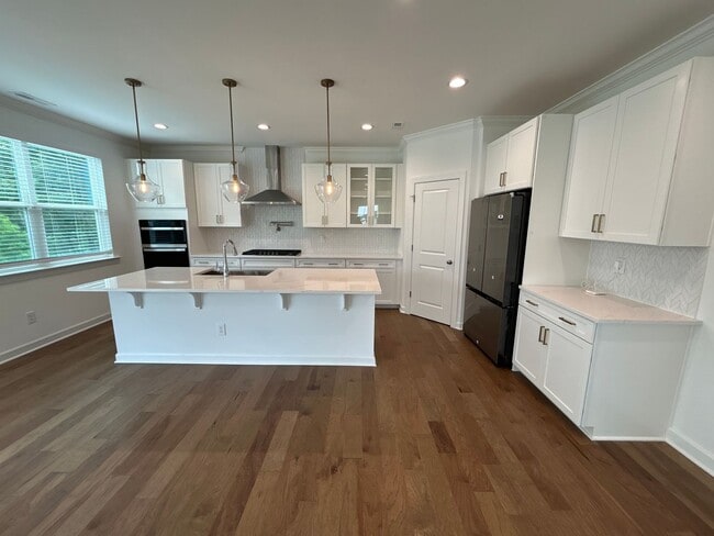 Building Photo - 6 Bedroom | 4 Bathroom New Construction Ga...