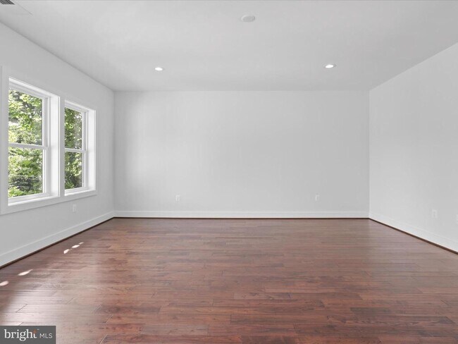 Building Photo - 1830 Cherri Dr