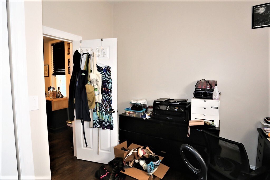 Building Photo - 4849 N Seeley Ave