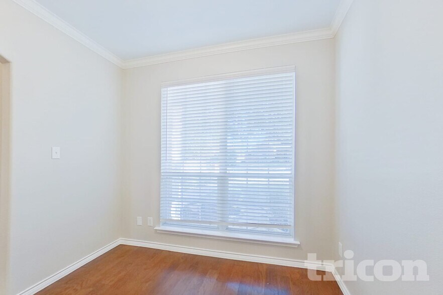 Building Photo - 1435 Red Wolf Dr