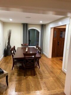 Building Photo - 1320 Montclaire Way