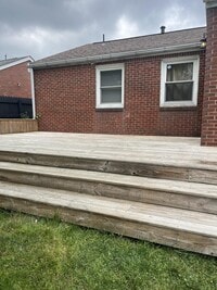 Building Photo - 215 Owens Ave