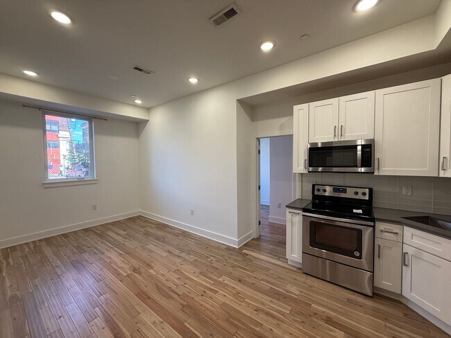 Building Photo - 1433 Brown St