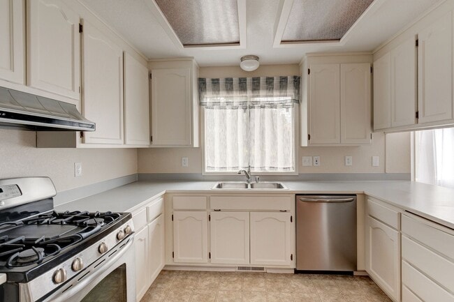 Building Photo - Updated Oak Harbor Home in Ridgehaven