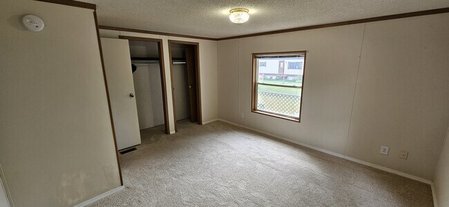 Building Photo - 233 N Ashley Ave