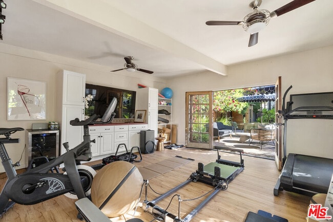 Building Photo - 105 S La Jolla Ave