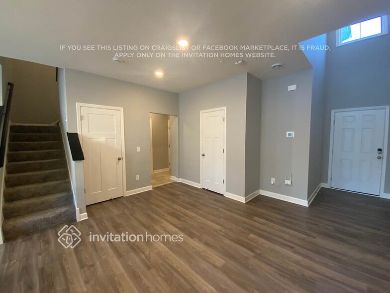 Building Photo - 6444 Inspire Cir S