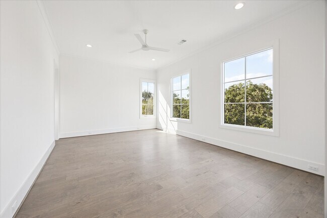 Building Photo - 3735 Tartan Ln