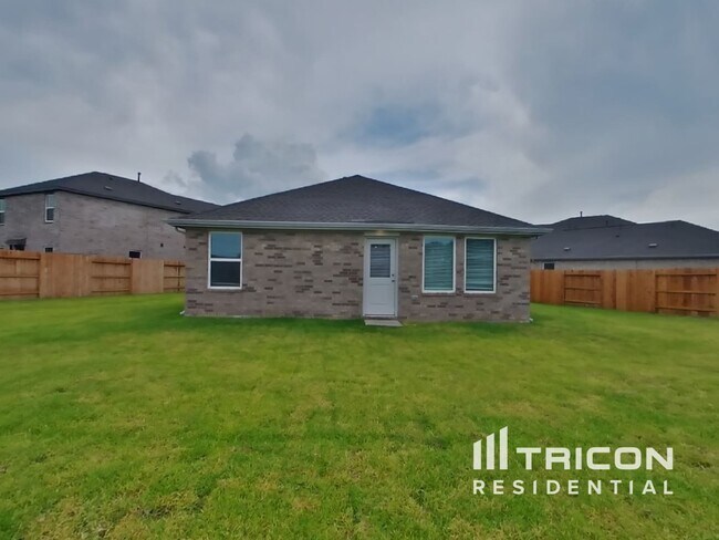 Building Photo - 3013 Dawn Sound Dr