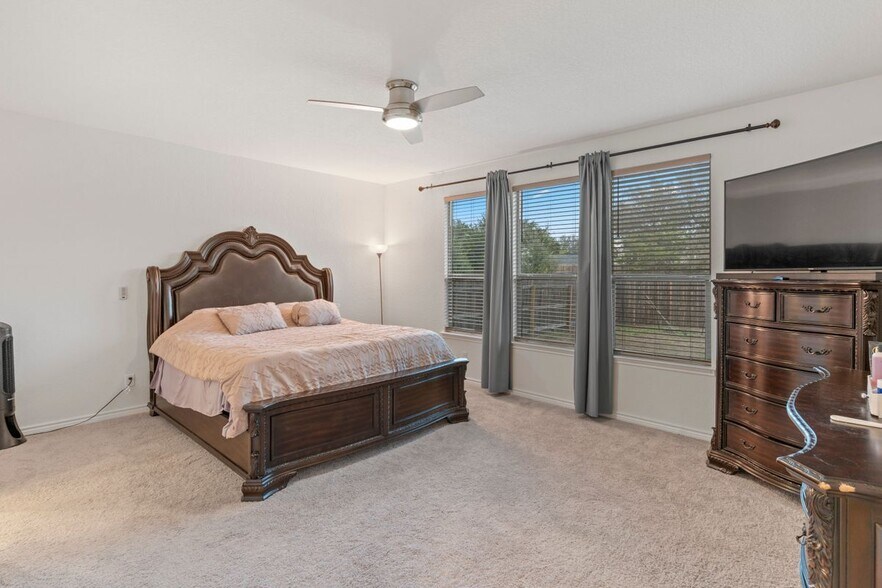 Building Photo - 5714 Agave Spine