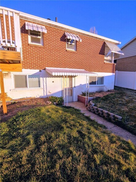 Entrance - 4469 Orchard Ave