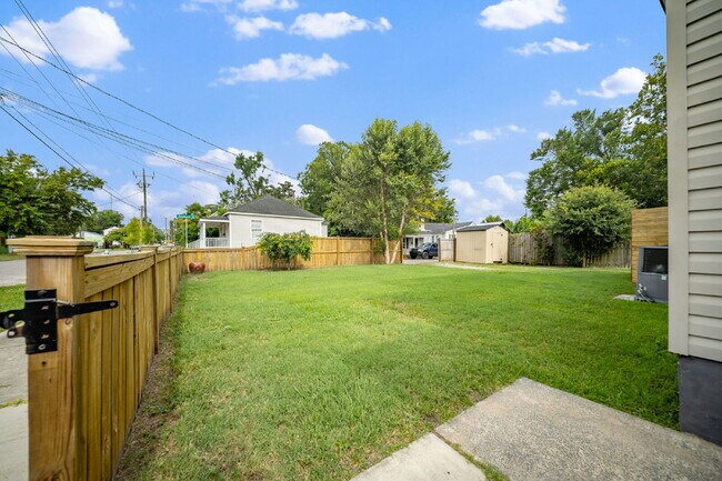 Building Photo - 1109 Orange St