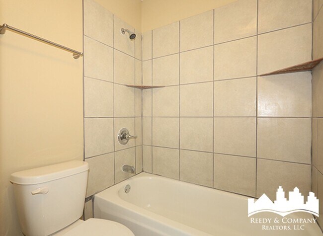 Building Photo - 2692 Dromedary Dr
