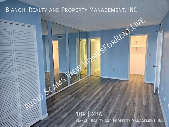 Building Photo - 4525 Cove Cir