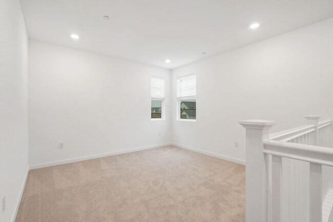 Building Photo - BRAND NEW BUILD 3000SQFT HOUSE FOR RENT