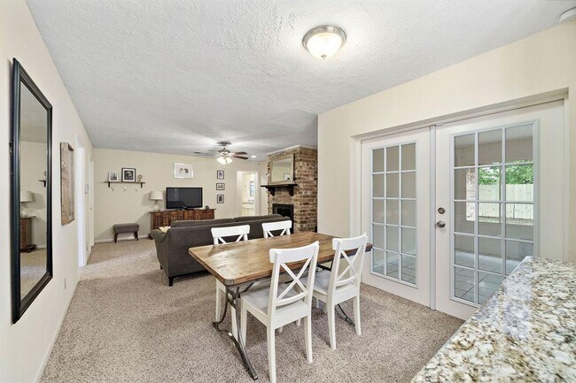 Building Photo - 9715 Lawngate Dr