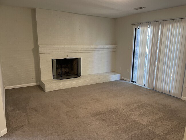 Building Photo - 145 Harvest Dr