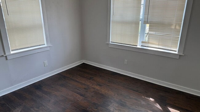 Building Photo - 2100 Patch St