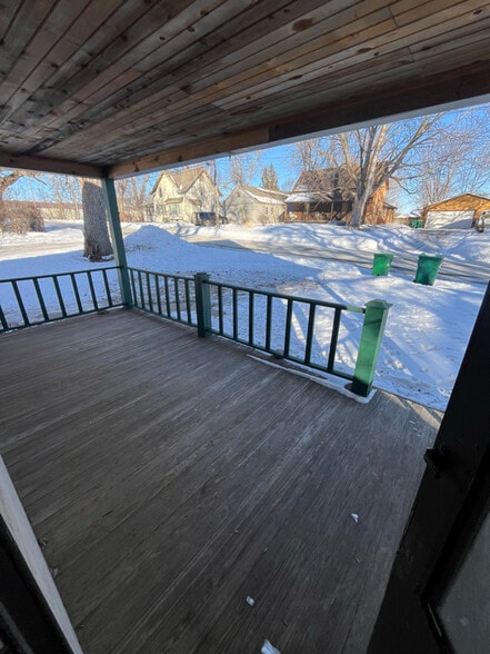 Building Photo - 231 2nd St