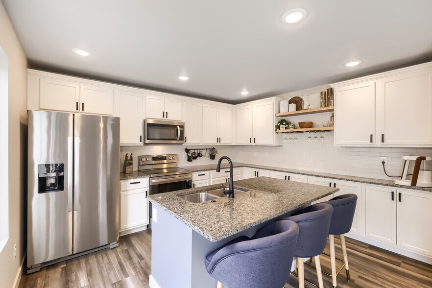 Building Photo - 10717 Luneth Dr