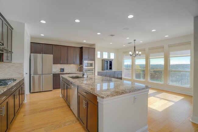 Building Photo - 19616 Summit Glory Trl