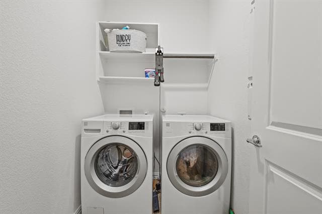 Building Photo - 14620 Little Water Dr