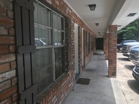 Building Photo - 42185 Deborah Dr
