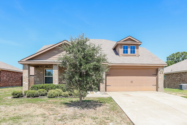 Building Photo - 2609 Hutchins Dr