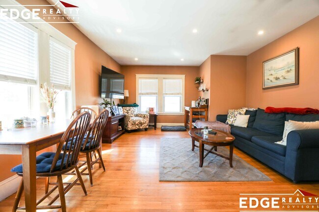 Building Photo - 148 Faneuil St