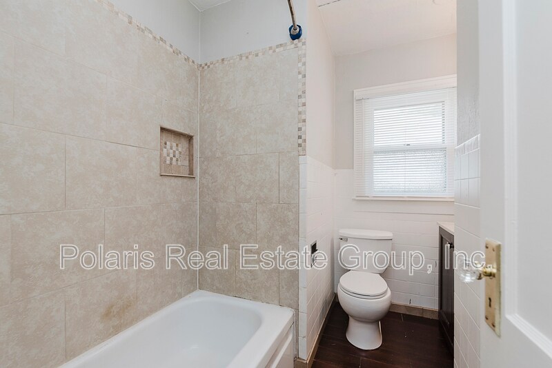 Building Photo - 6222 Kingsley Dr