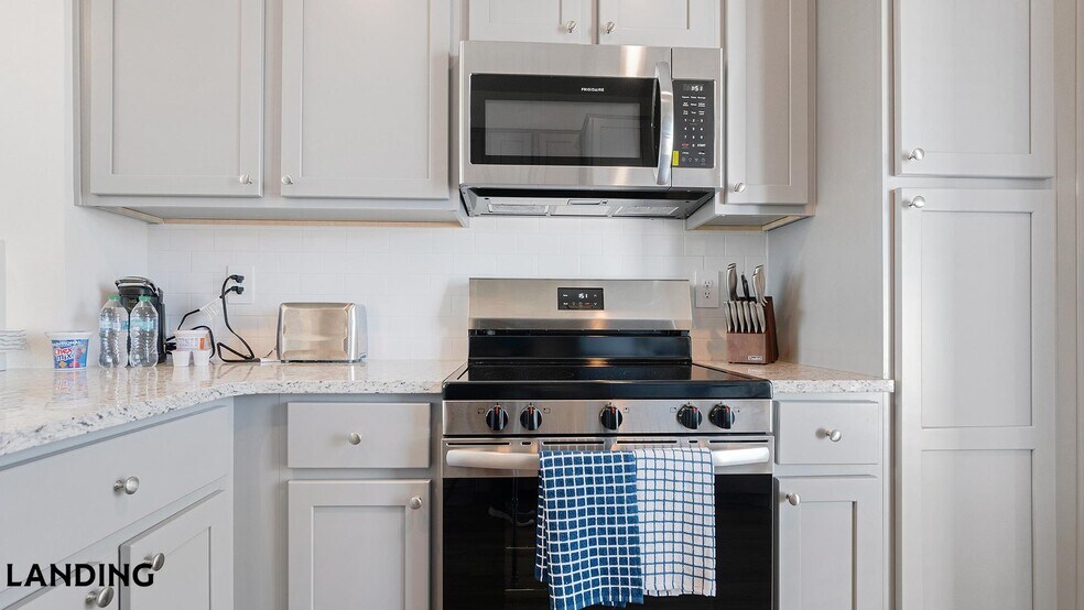 Building Photo - 8925 Livigno Wy