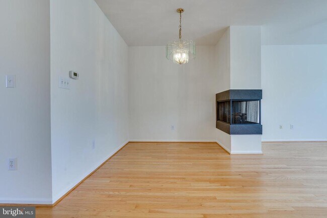 Building Photo - 6155 Early Autumn Dr