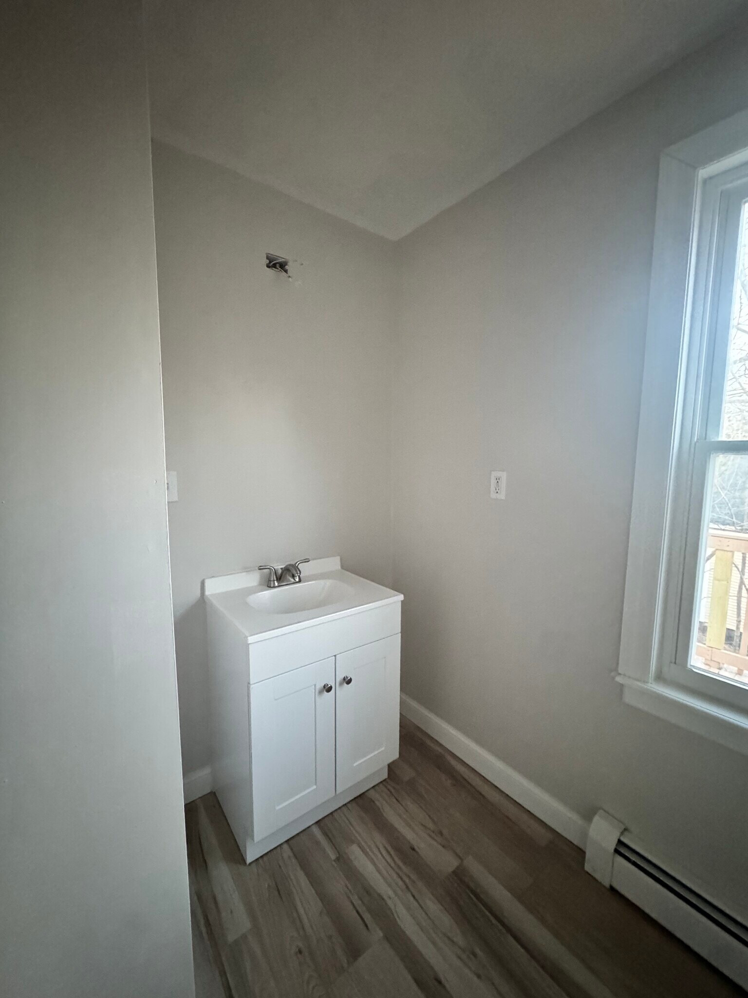 Building Photo - 80 Summit St