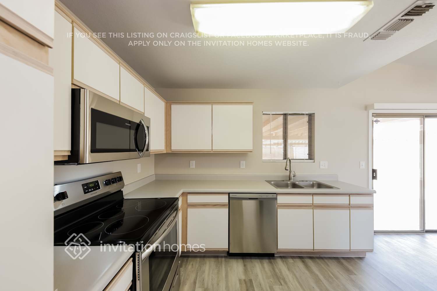 Building Photo - 8559 W Carol Ave