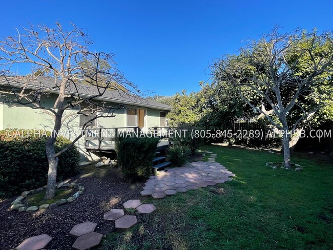 Building Photo - Mesa Home on Large Corner Lot Loaded with ...