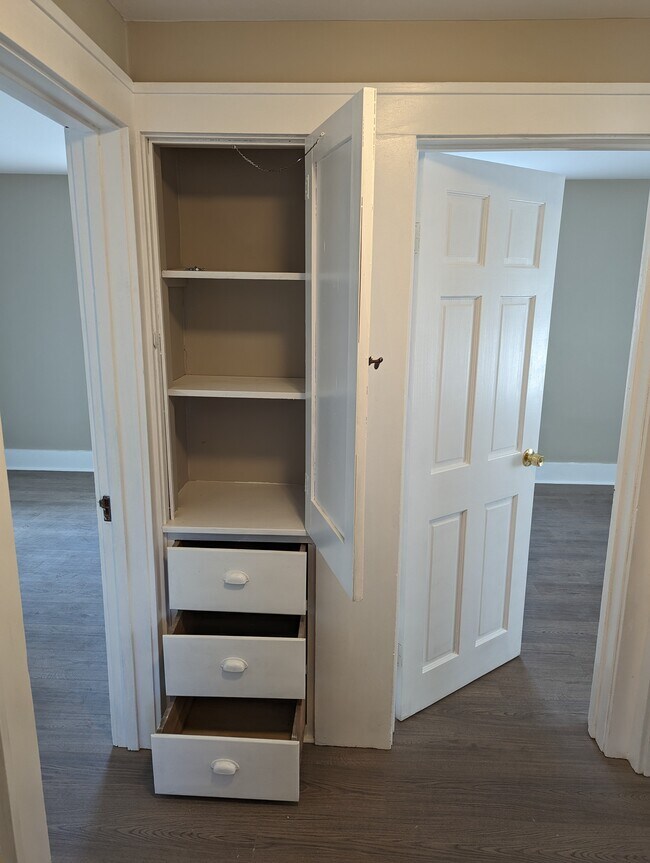 Building Photo - 43 Terrace Park