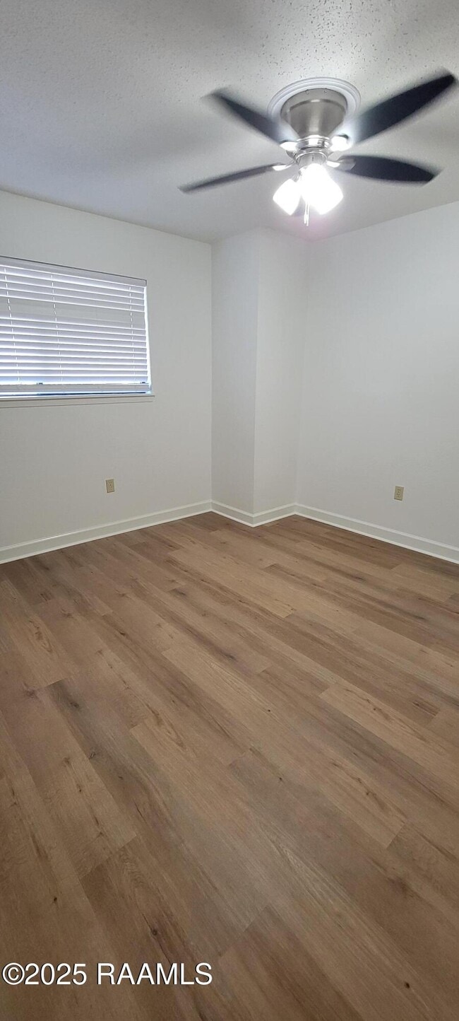 Building Photo - 110 W Bayou Pkwy