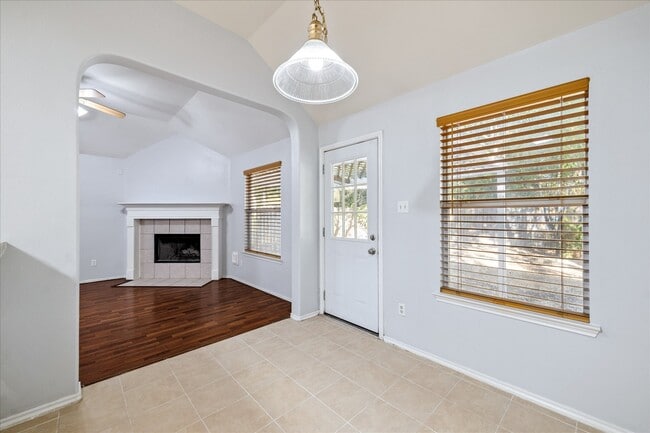 Building Photo - 4523 Bridgevillage Dr