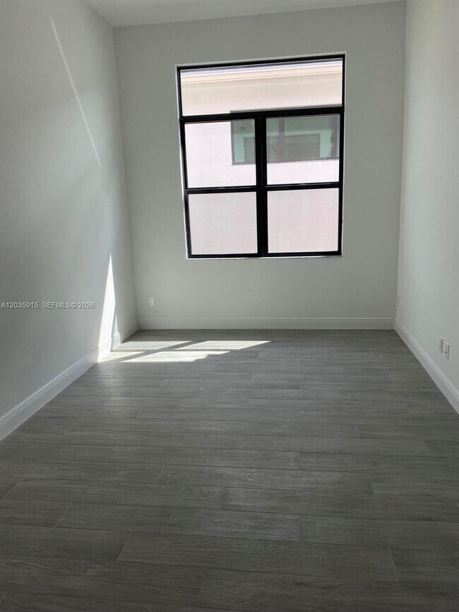 Building Photo - 9488 SW Pepoli Way