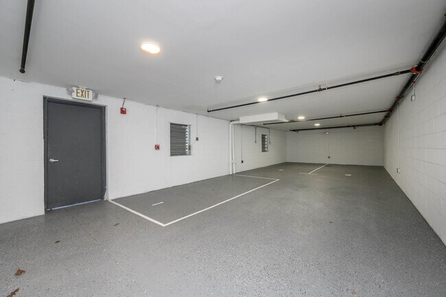 Building Photo - 1707 Palisade Ave