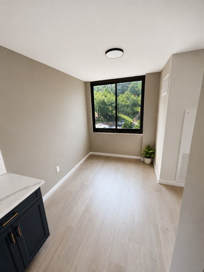 Building Photo - 5500 Holmes Run Pkwy
