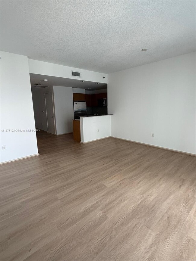 Building Photo - 1050 Brickell Ave