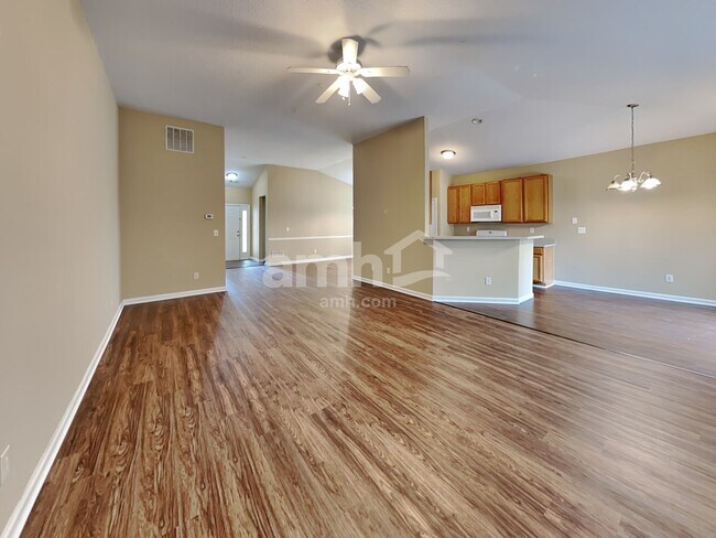 Building Photo - 2135 Beckenham Pl